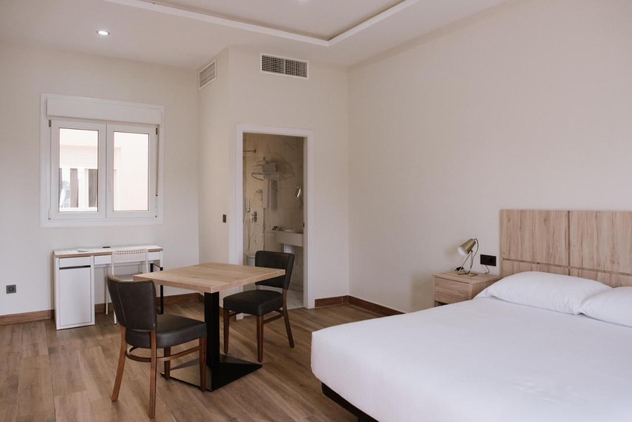 Hotel Melilla Centro ภายนอก รูปภาพ