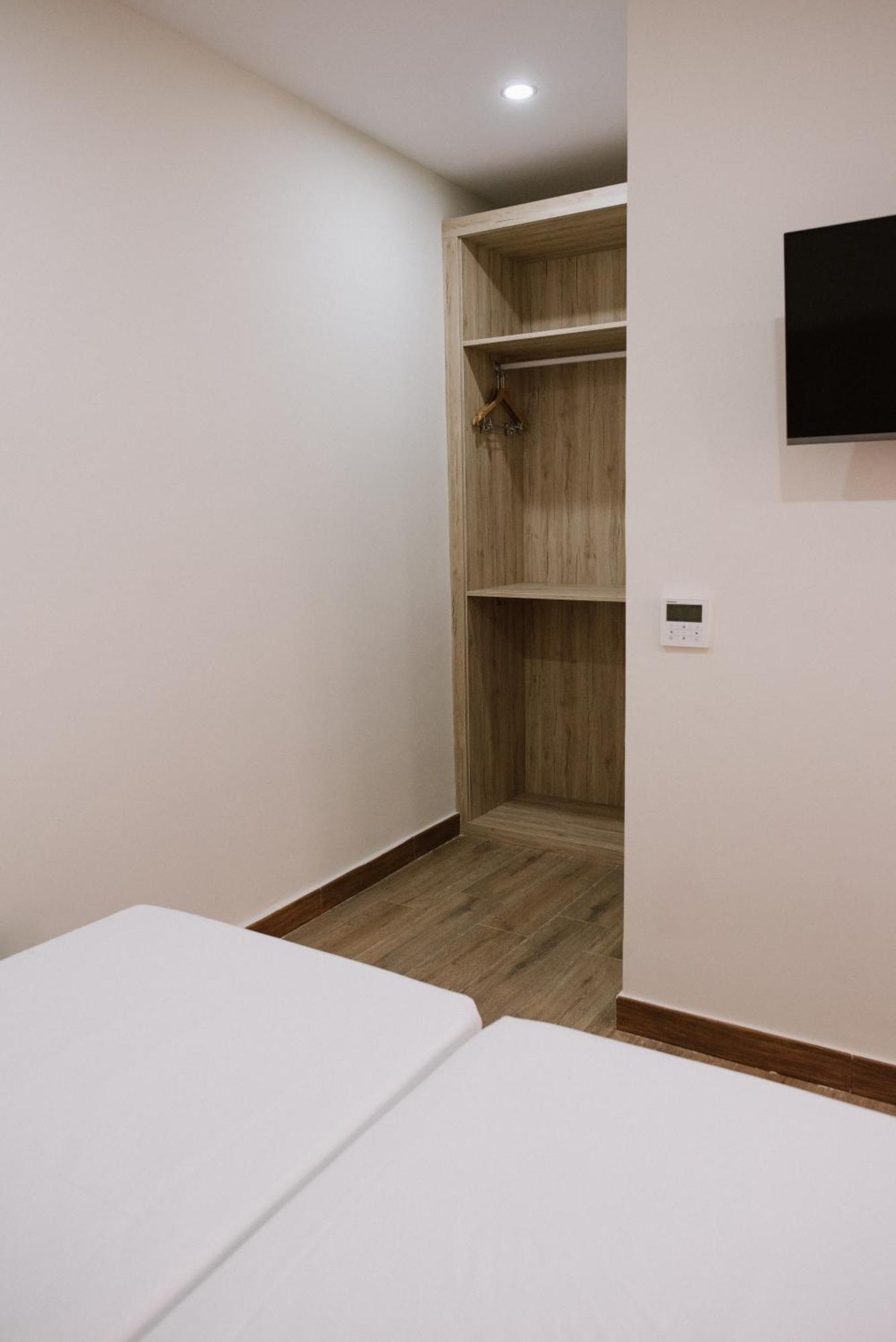 Hotel Melilla Centro ภายนอก รูปภาพ