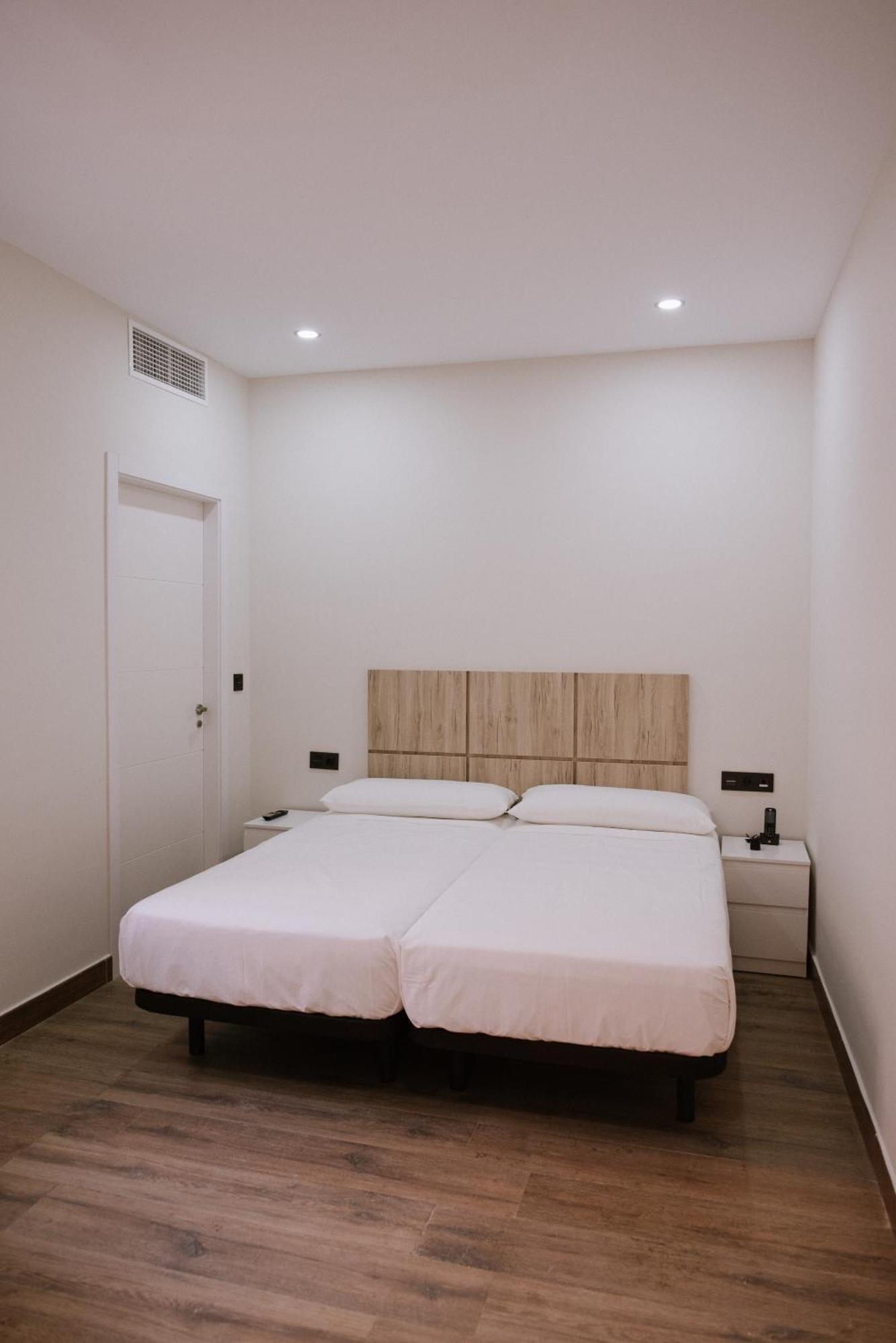 Hotel Melilla Centro ภายนอก รูปภาพ