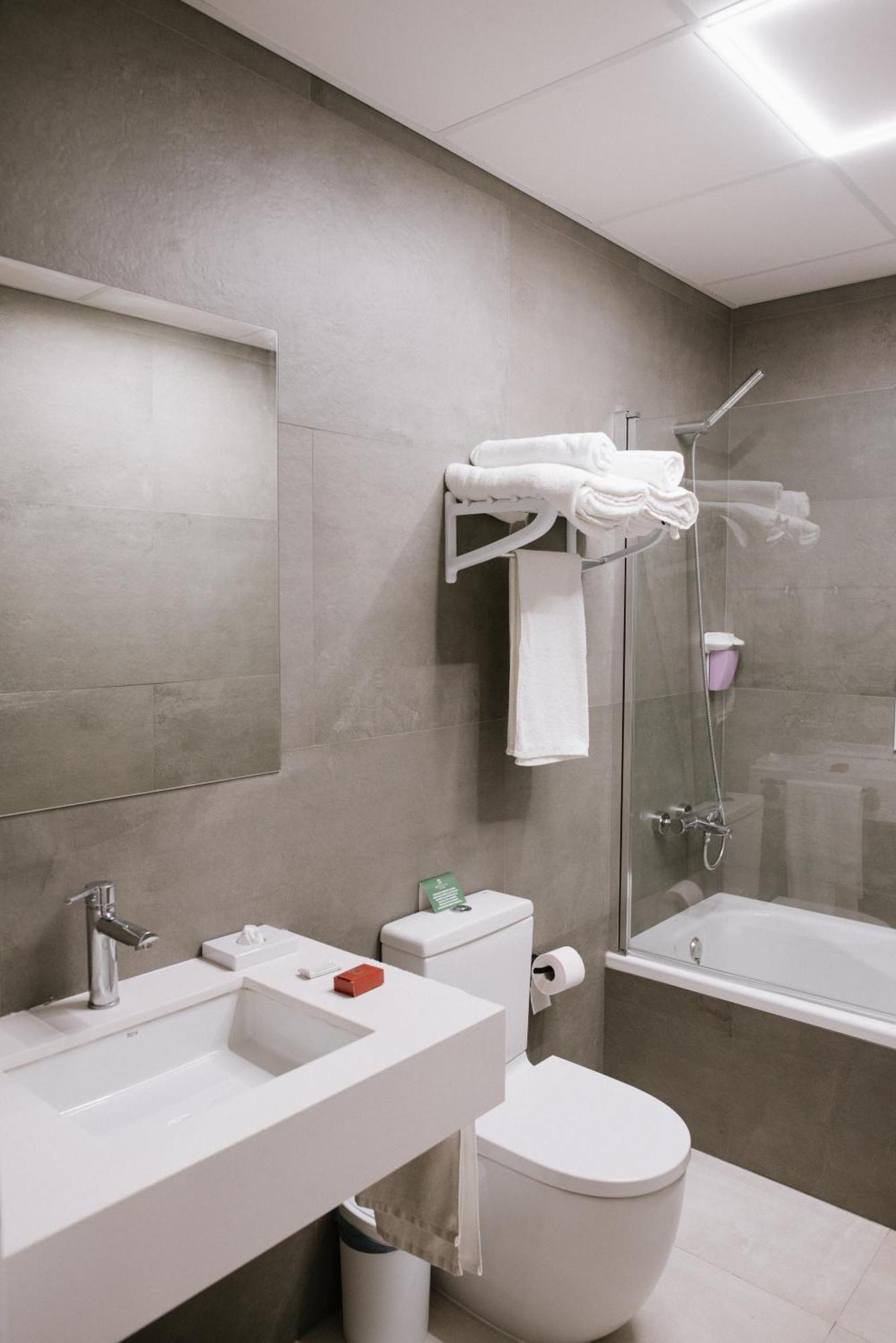 Hotel Melilla Centro ภายนอก รูปภาพ